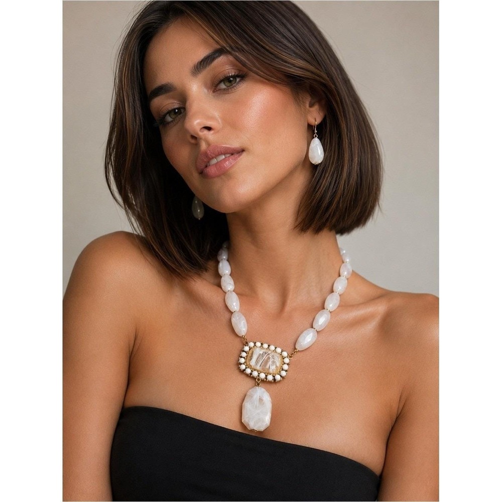Vintage Y2K Marbled Lucite Acrylic Necklace Bracelet Earrings Set White